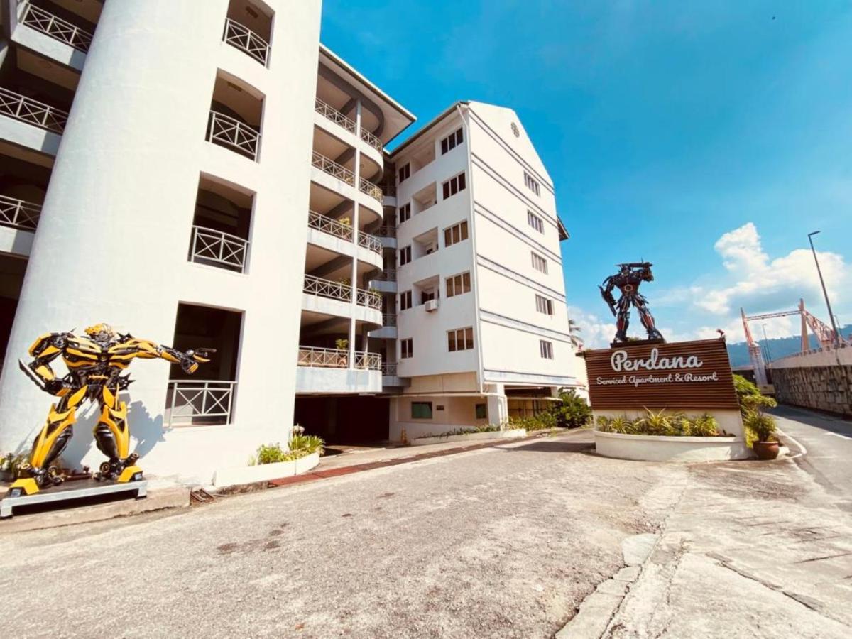 Perdana Serviced Apartment & Resorts Padang Mat Sirat Exterior foto