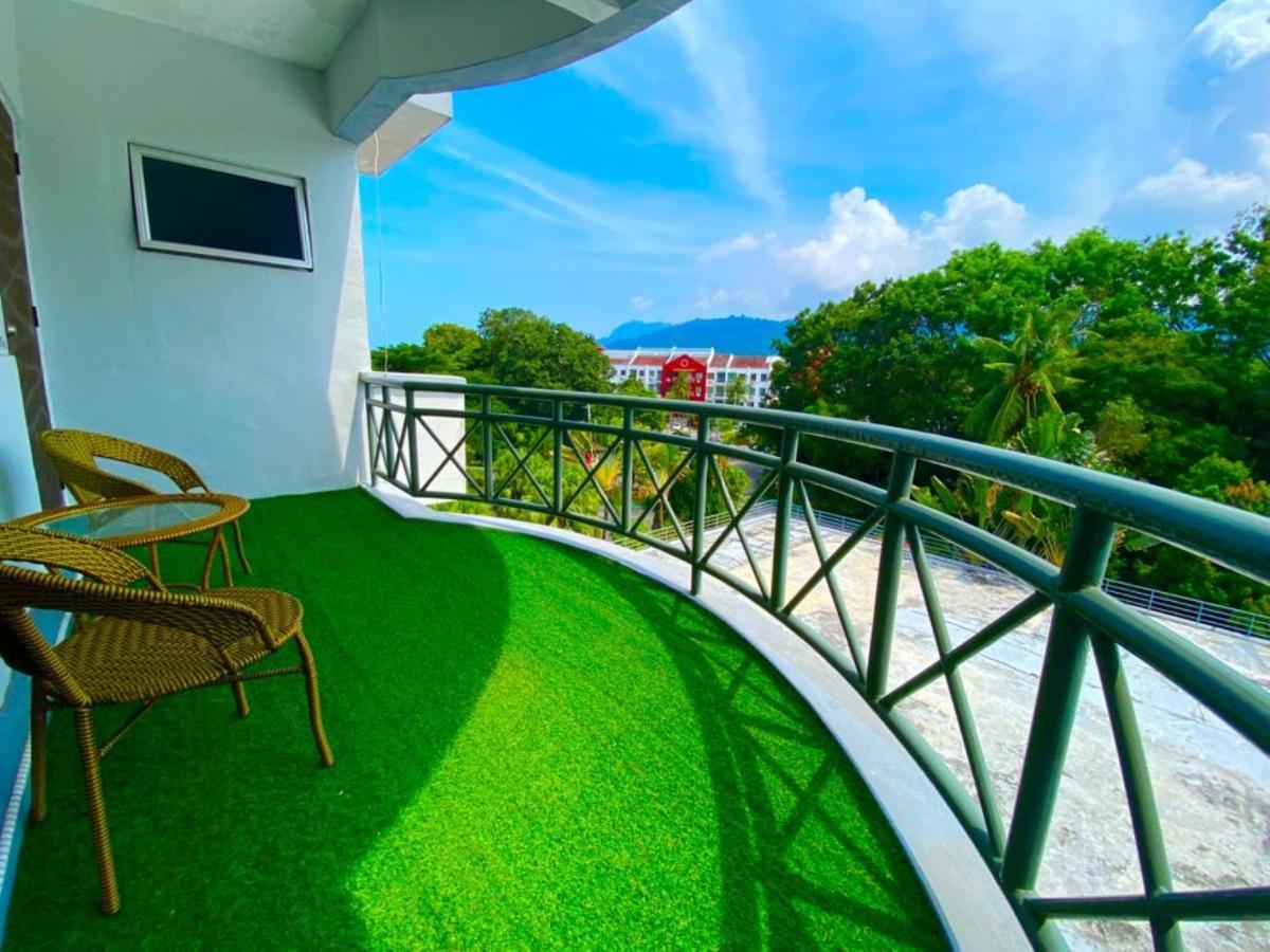 Perdana Serviced Apartment & Resorts Padang Mat Sirat Exterior foto